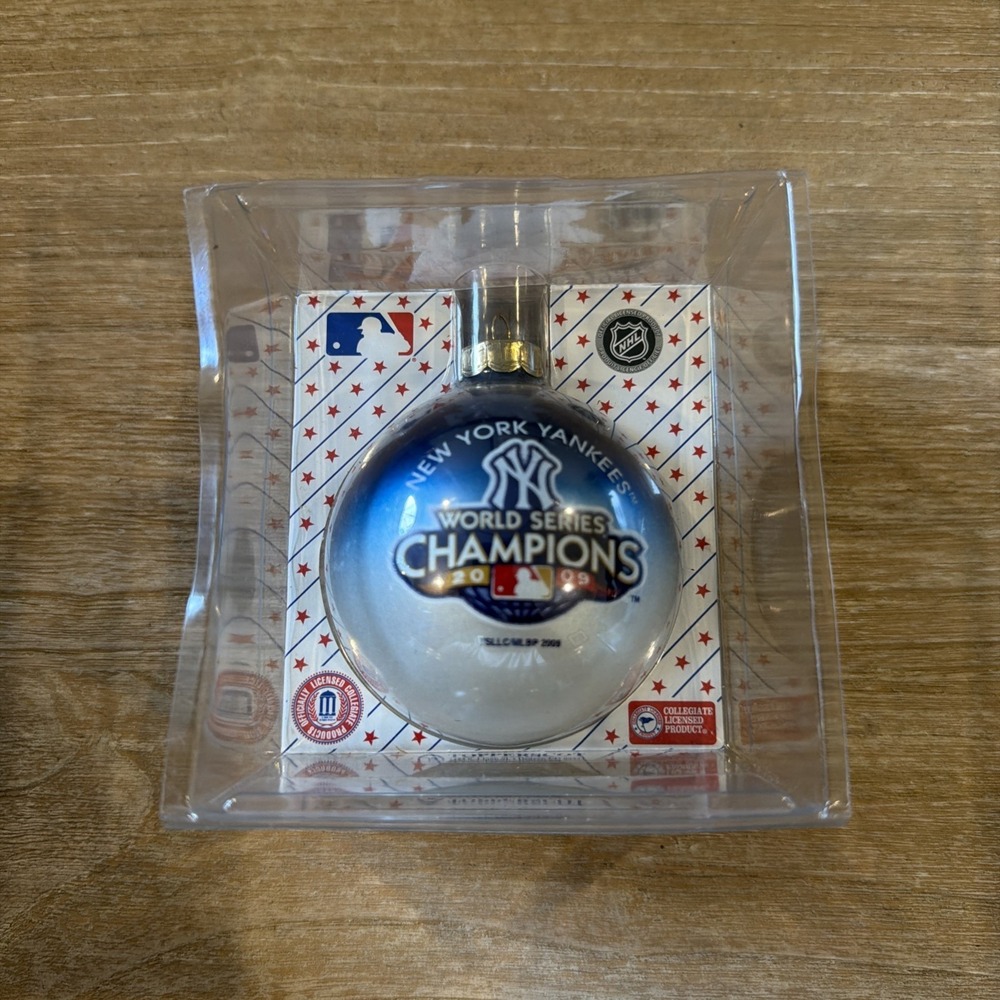 2009 NEW YORK YANKEES World Series CHAMPIONS Christmas TREE ORNAMENT